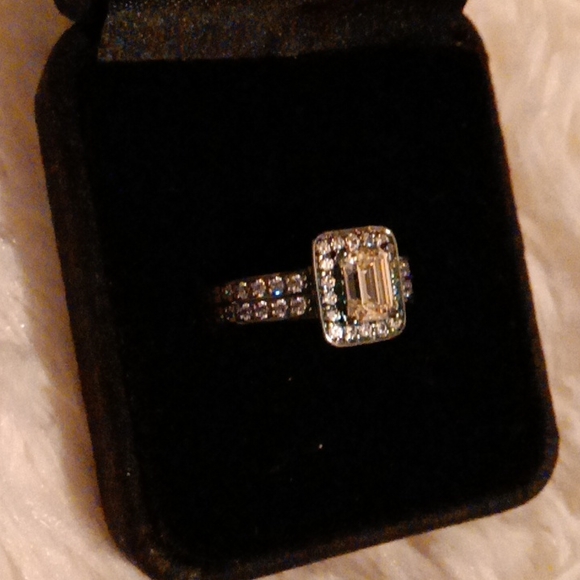 NWT Diamonique ring - Picture 4 of 4